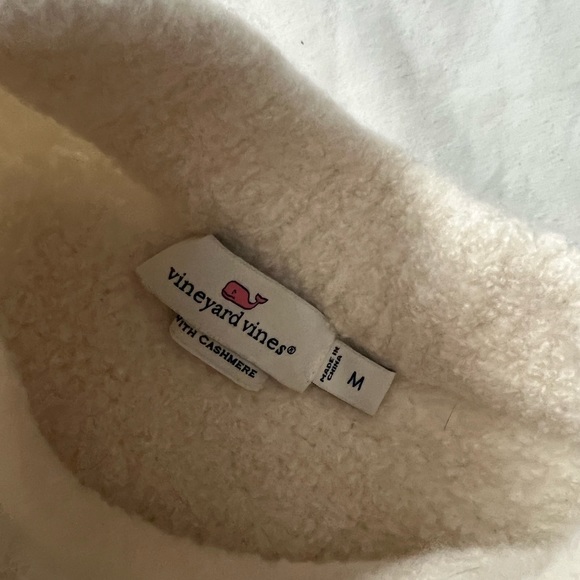 Vineyard Vines Cashmere soft two color Sweater Size M runs small a050323 - Picture 2 of 5